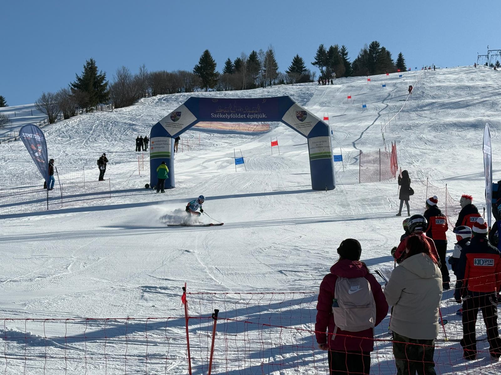 Gyimesfelsőlokon kezdődött az idei Minikupa