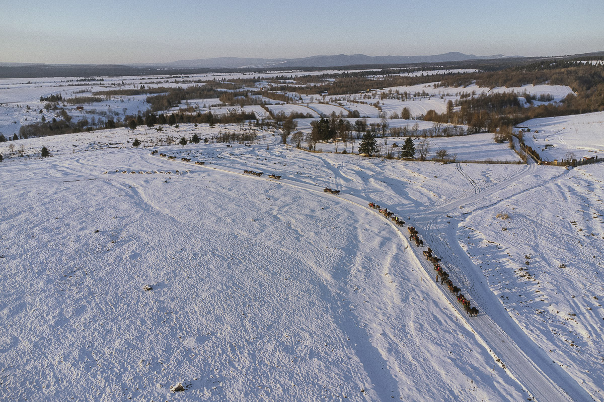 Hóban, lóval, közösségben