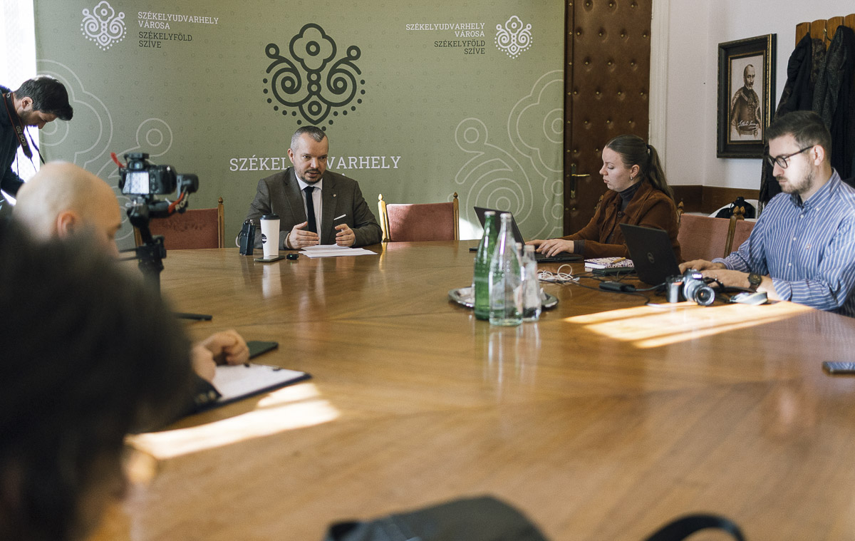 Bukaresti vétó az adócsökkentésre