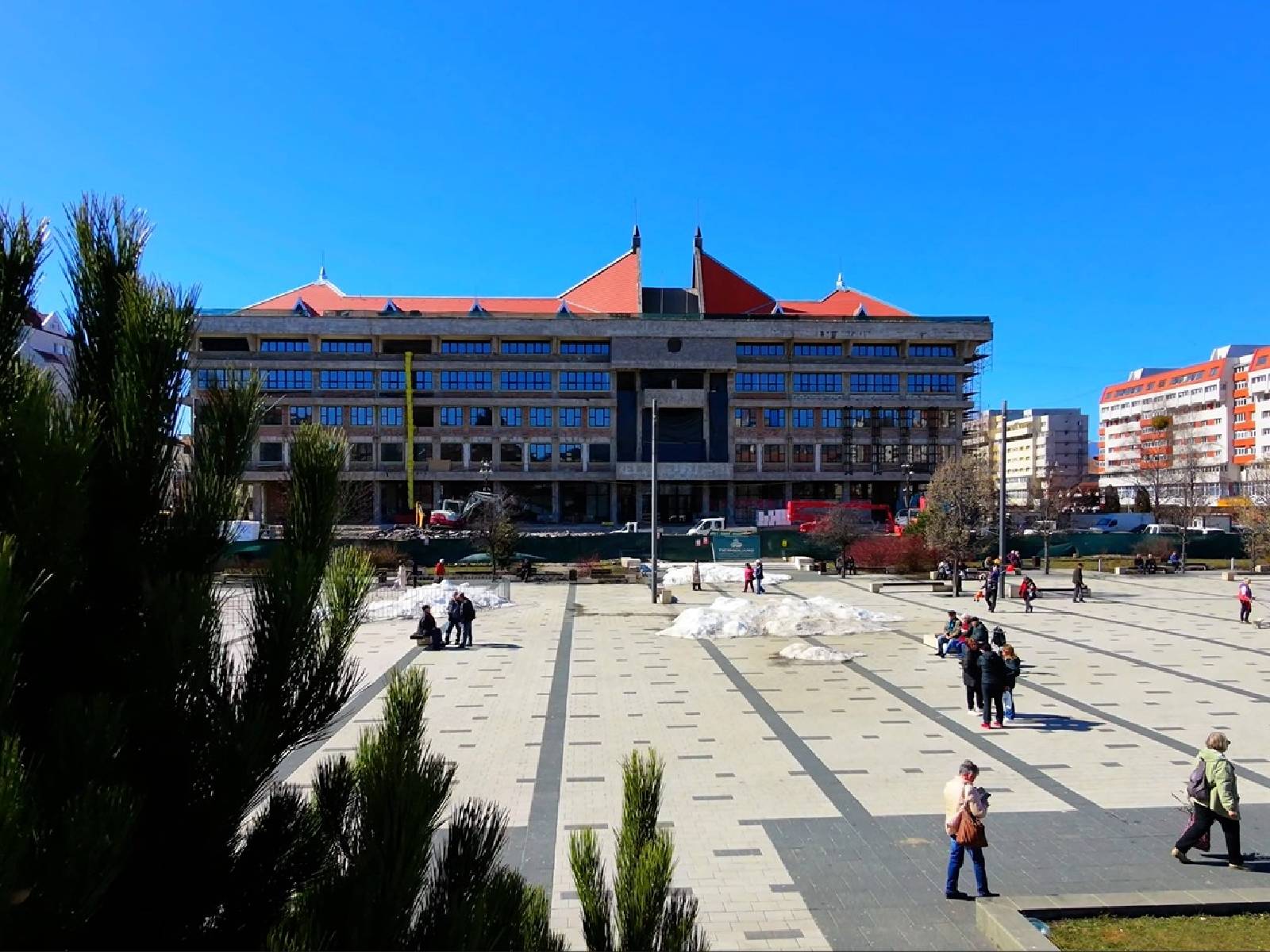 Látványos előrelépés a csíkszeredai megyeháza építkezésénél