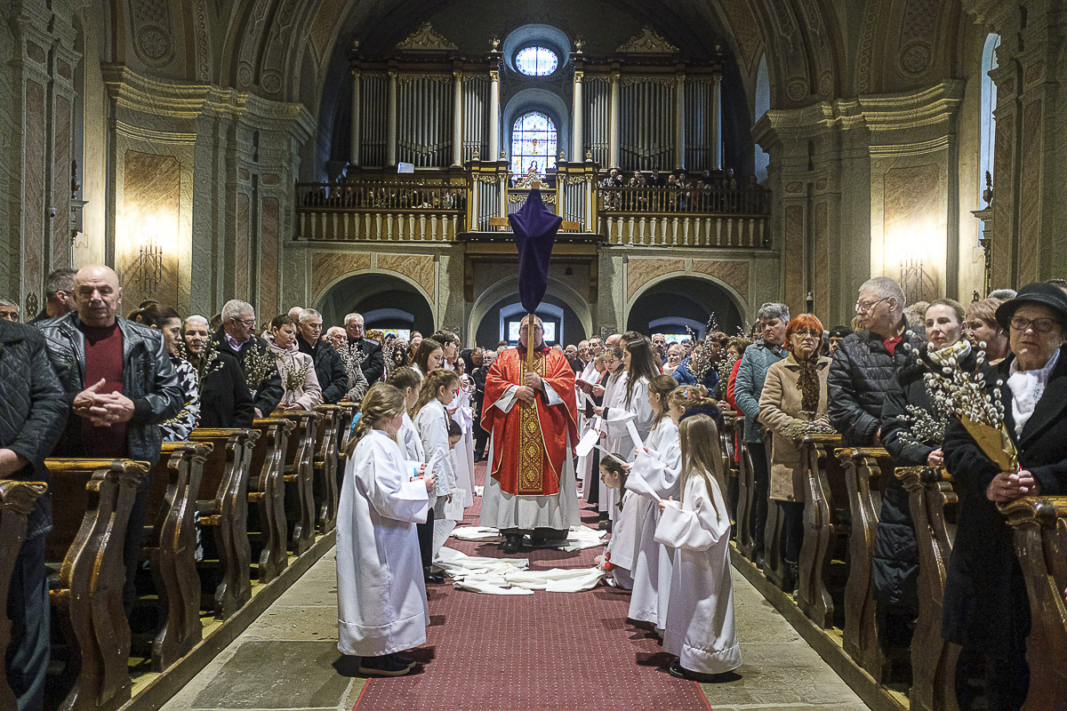 Hozsannától a passióig