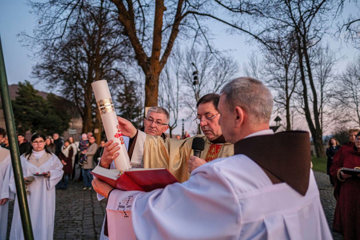 Tűz- és vízszentelés Csíksomlyón Tűz- és vízszentelés Csíksomlyón