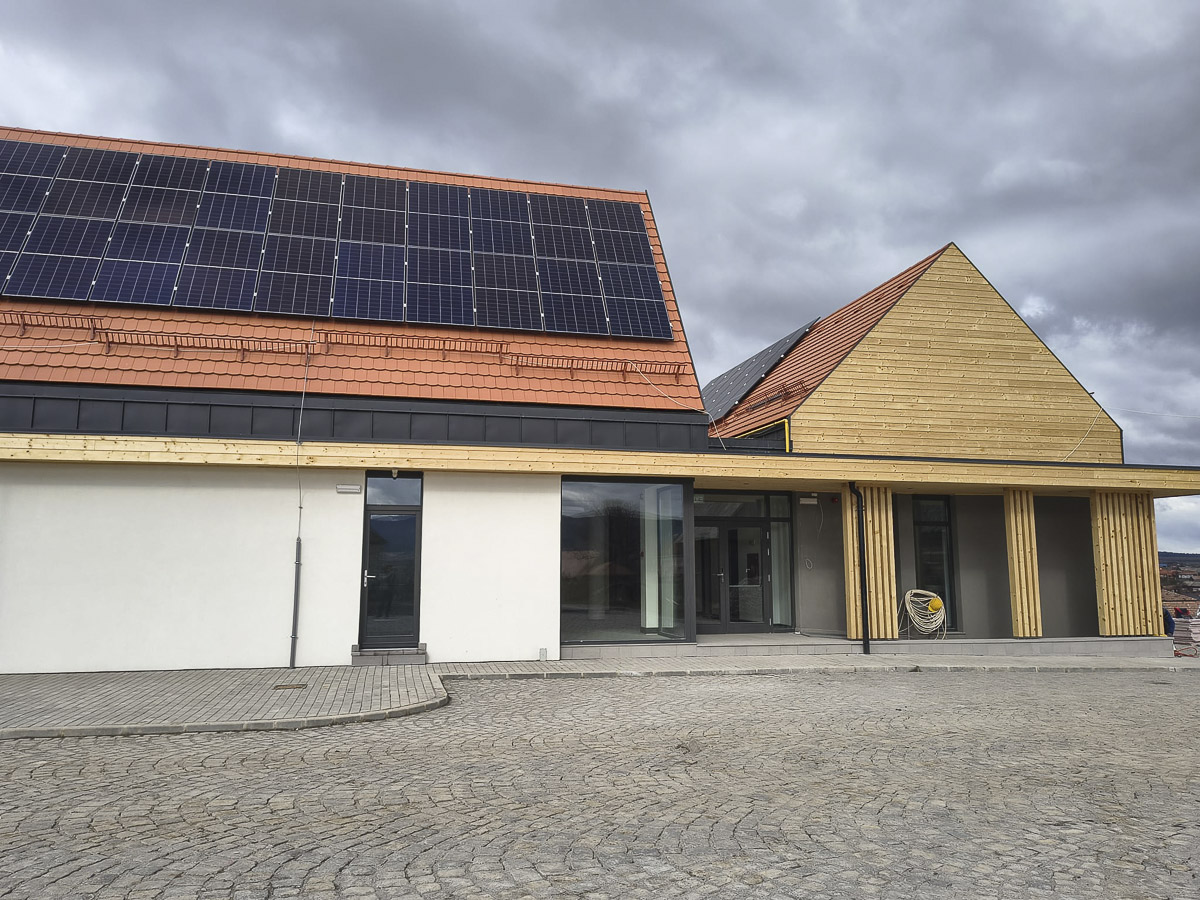 Ház a segítő szakmáknak Gyergyóremetén