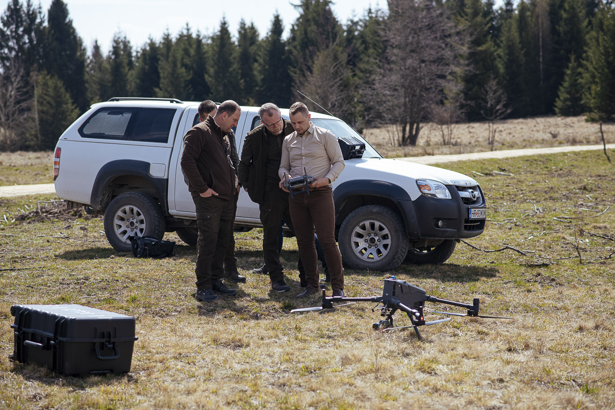 Drónnal a kártékony rovarok ellen