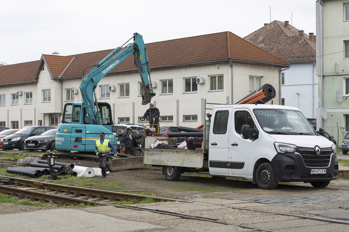 Önműködő sorompót szerelnek a Vásártér utcába