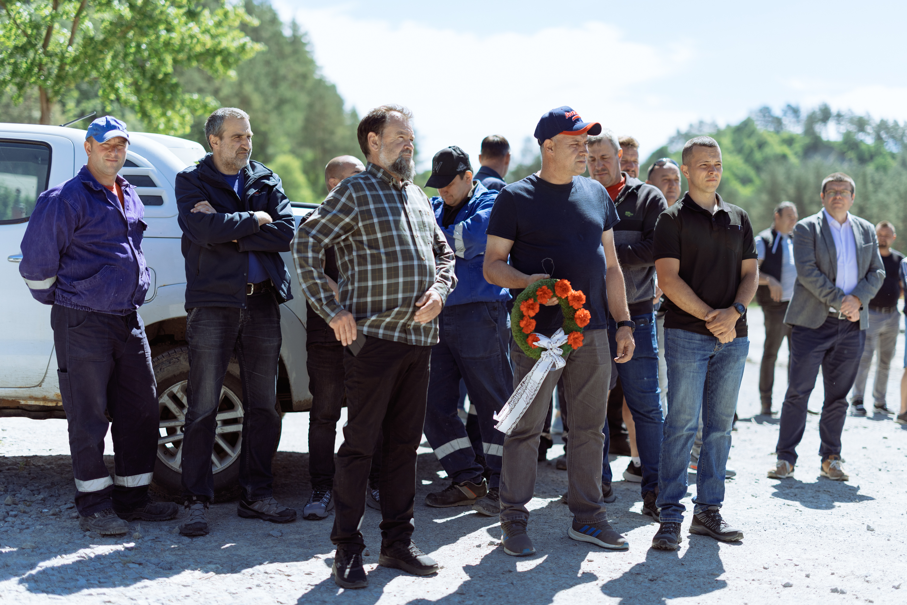 Bányászhimnusszal és harangszóval emlékeztek a bányászok a parajdi sóbányára – képriport Bányászhimnusszal és harangszóval emlékeztek a bányászok a parajdi sóbányára – képriport