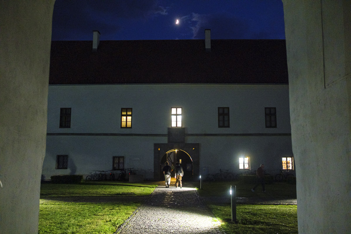 Kulisszatitkok és fesztiválhangulat
