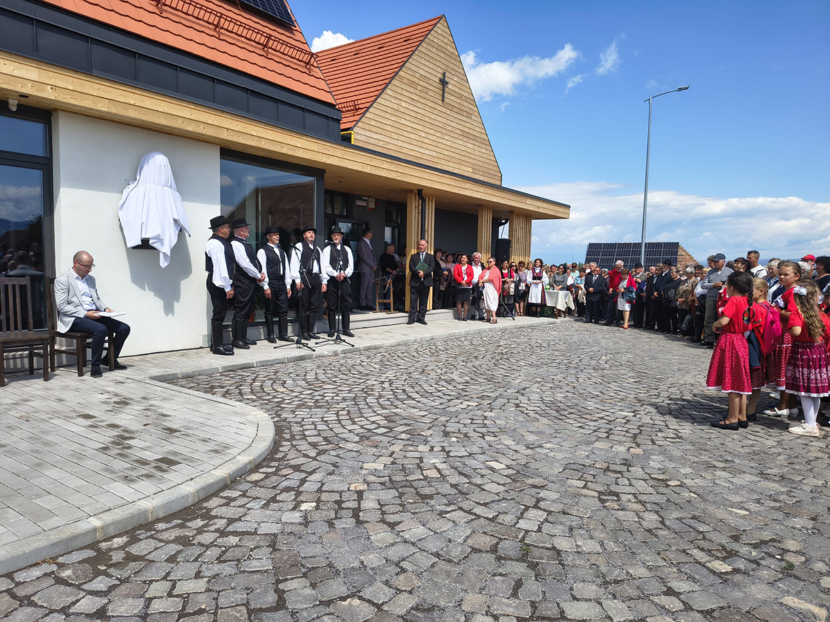 Szolgálat, szakmaiság és közösségépítés Szolgálat, szakmaiság és közösségépítés