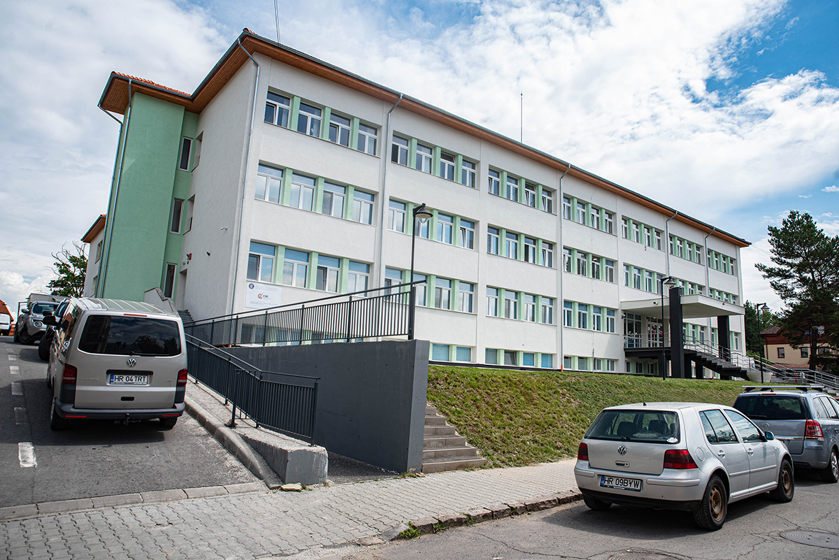 Napelemeket telepítenének a rendelőintézetre Napelemeket telepítenének a rendelőintézetre