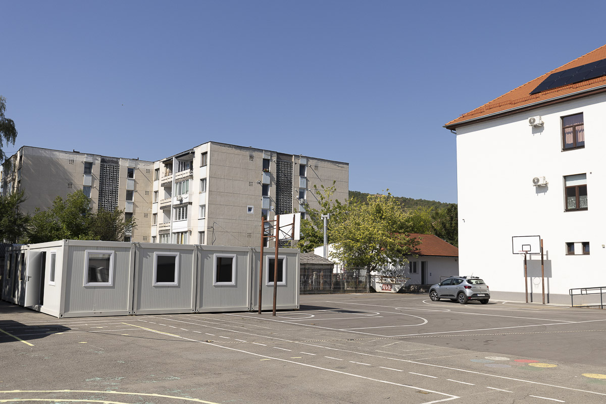 Szerelik a konténertermeket Szerelik a konténertermeket