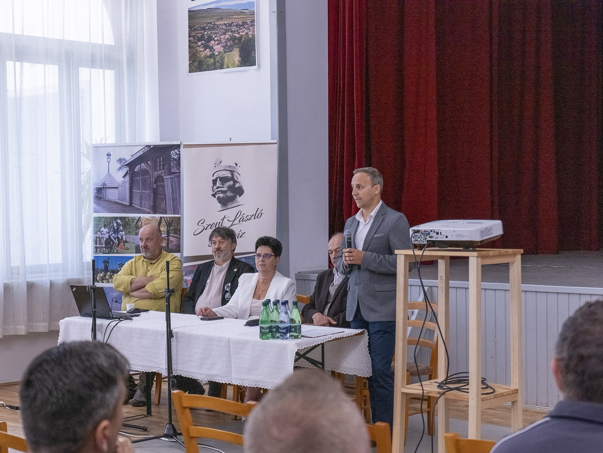 Jövő a múlt alapjain Jövő a múlt alapjain