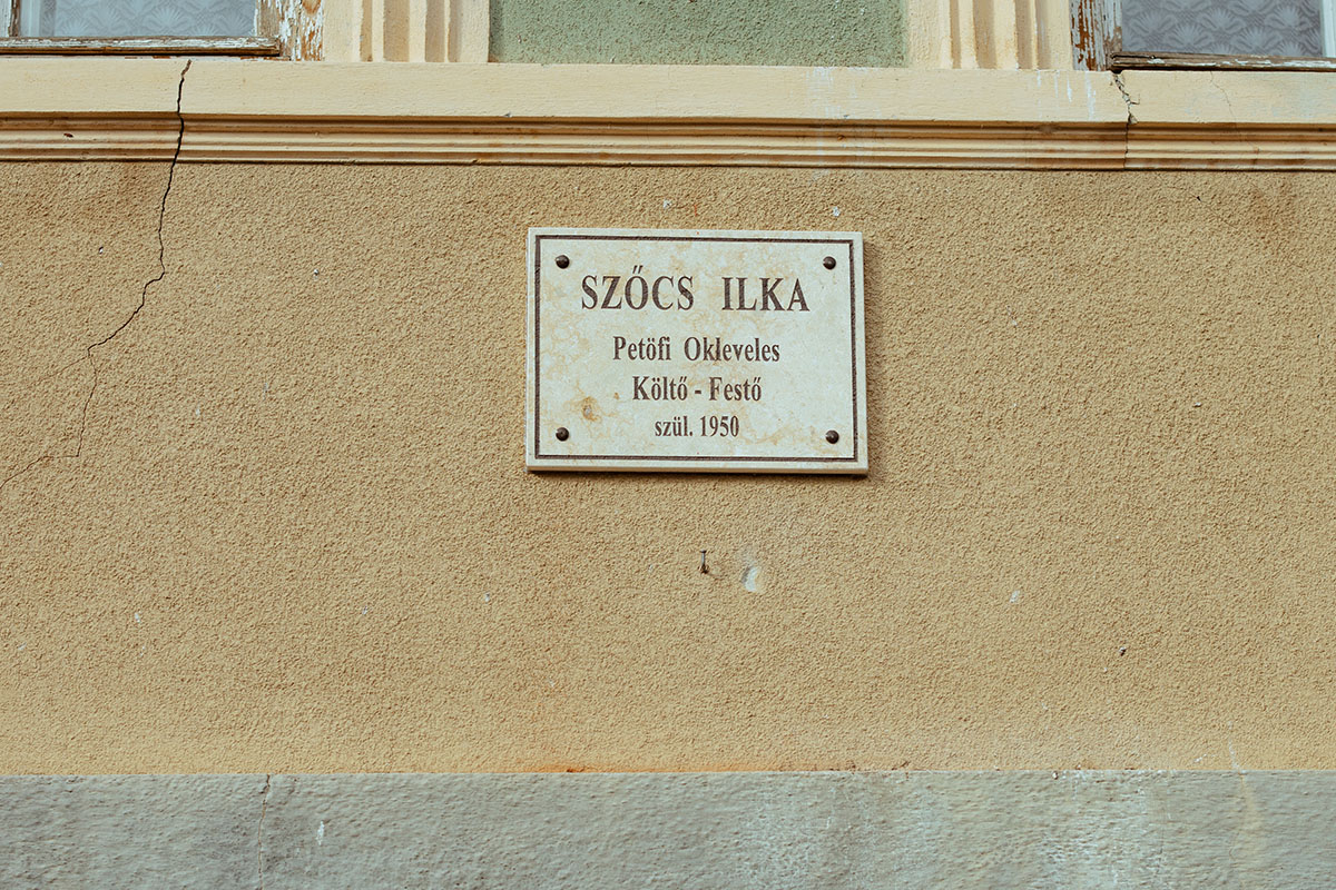 Emléktáblát helyeztek el Szőcs Ilka költő és festő szülőházánál Emléktáblát helyeztek el Szőcs Ilka költő és festő szülőházánál