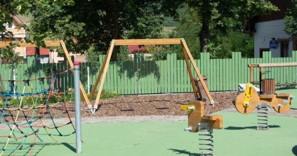 Új játszóterek építésében segítené a megyei tanács a helyi önkormányzatokat