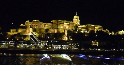 Apró euróra hajtva