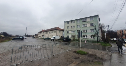 Magánparkoló lesz a rendőrség mögött?