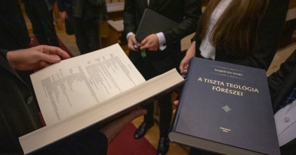 Istenről és emberről