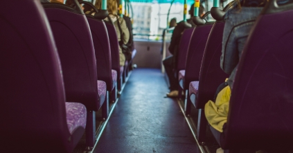 Egy személy meghalt, sokan megsérültek