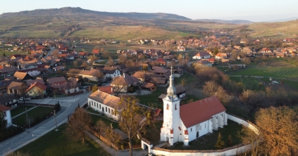 Előléptették Farkaslakát és Gyergyócsomafalvát  
