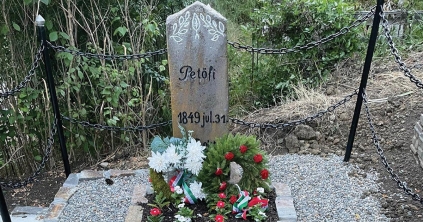 A forradalmár emléke elevenebb, mint a költőé