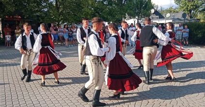 Gálaműsorral lépnek színpadra