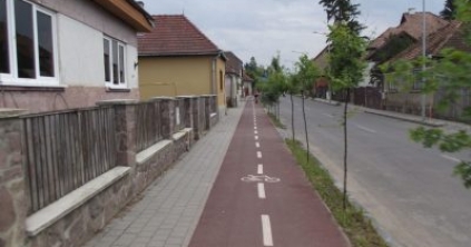 Csíkmadarastól Tusnádig épül kerékpárút az Olt partján