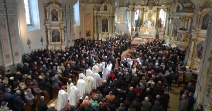 Együttérezni a betegekkel és cselekedni értük