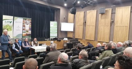 A biotermesztésben van a jövő? Gazdafórumot és tájékoztatót tartottak Gyergyóalfaluban