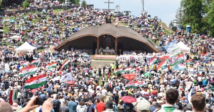 Nem hivatalos, téves információkat tartalmazó programfüzet jelent meg a csíksomlyói búcsúról
