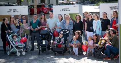 Sétával az anyatejes táplálás népszerűsítéséért