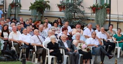 73 házaspárt köszöntöttek