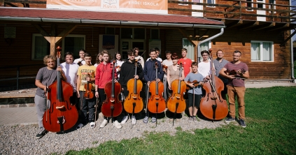 Vonós diákoknak tartanak zenei szaktábort Homoródfürdőn 