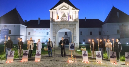 A Mikó-vár előtt emlékeztek meg a tizenhárom aradi vértanúról