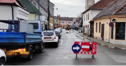 Lezárták csőtörés miatt a Vár utcát Székelyudvarhelyen