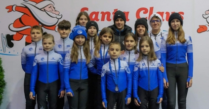 A Mikulás Kupáért korcsolyáztak