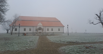 Henter-kúria: öt évig az önkormányzat üzemelteti