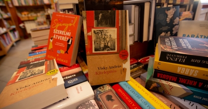 Másodvirágzás és Kitelepítés