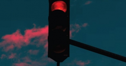 Nem működik a jelzőlámpa a Márton Áron Főgimnázium közelében levő útkereszteződésnél