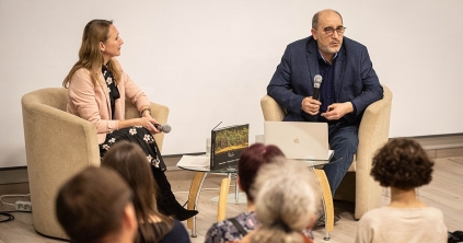 A pillanat kompenzál