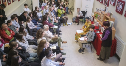 Egy nap, 37 ezer mese