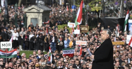 Orbán Viktor: Európa népei ma Brüsszeltől féltik a szabadságukat, éppúgy, mint Petőfiék idejében