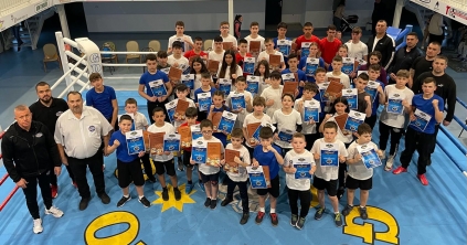 Fiatalok a szorítóban