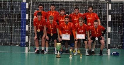 Csíkszentsimonban maradt a vándorserleg