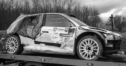 Nézők közé sodródott egy autó, négyen meghaltak