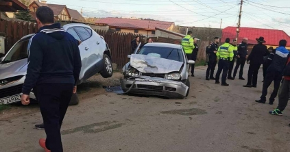 Tavasz utca: parkoló autónak hajtott, majd megpróbálta elhagyni a helyszínt egy sofőr