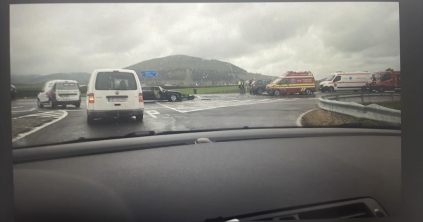 Két autó ütközött a Szépvíz felé vezető úton