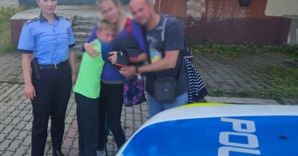 Elveszett gyermeken és kimerült személyen segítettek