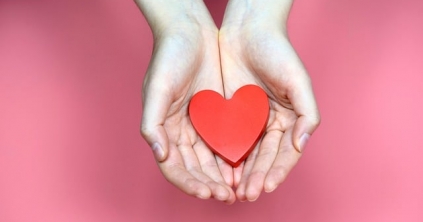 Szívműtét előtt álló kisfiú vár segítséget, véradókat keresnek