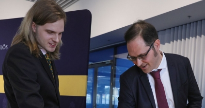 Rapport jelenti: hazatér