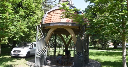 Ezért van zárva az ivóvízpavilon a csíkszeredai központi parkban