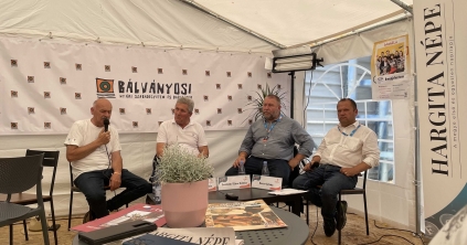 „Bökdöstek eleget, bökdössenek mást is!”